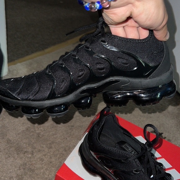 Nike Air VaporMax Triple Black - Picture 8 of 11